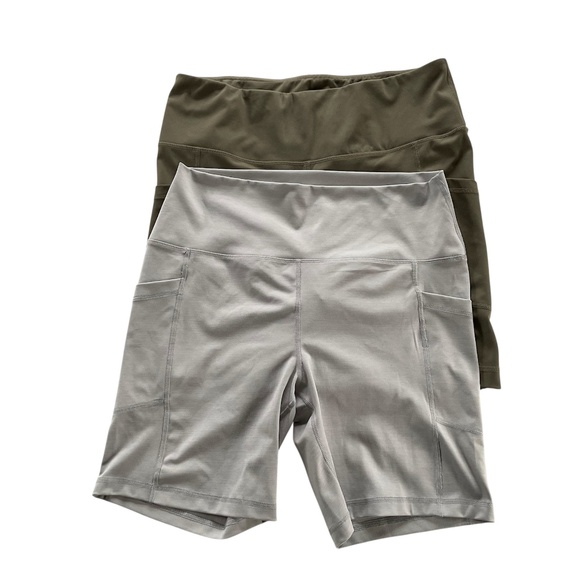 Yogalicious Lux Set Of 2 Bike Shorts 2X Green Light Gray Yoga Gym Jogging Casual - Picture 1 of 8